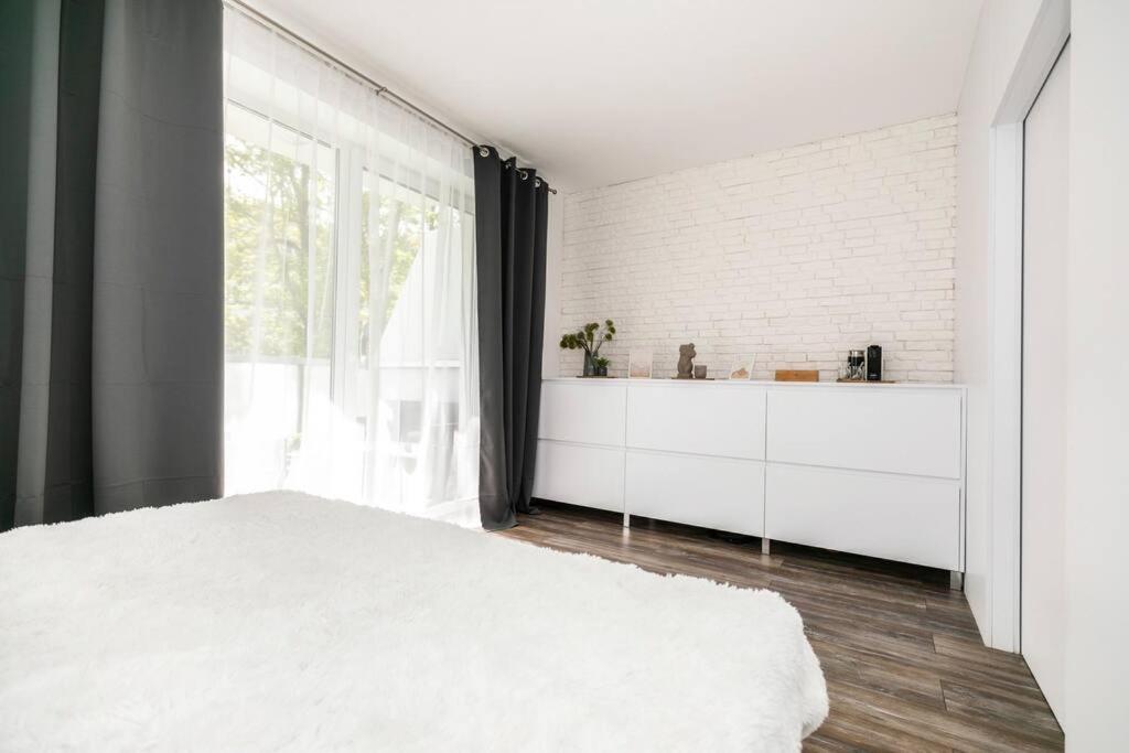 Alure Residences 1 & 24H Self Check-In, Free Parking In Front Of The Apartment Building, New Building, Terrace, Cafe With Breakfast In The Apartment Building, Next To The Aqua Park Μπάνσκα Μπίστριτσα Εξωτερικό φωτογραφία